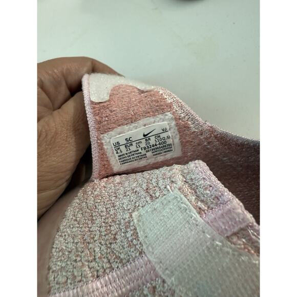 Nike Swoosh 1 Baby Flyknit pink /White Toddler Sz 5c (FB3244 600) - Picture 5 of 9